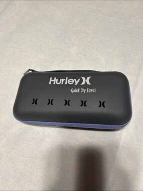 Hurley Quick Dry Towel with Case